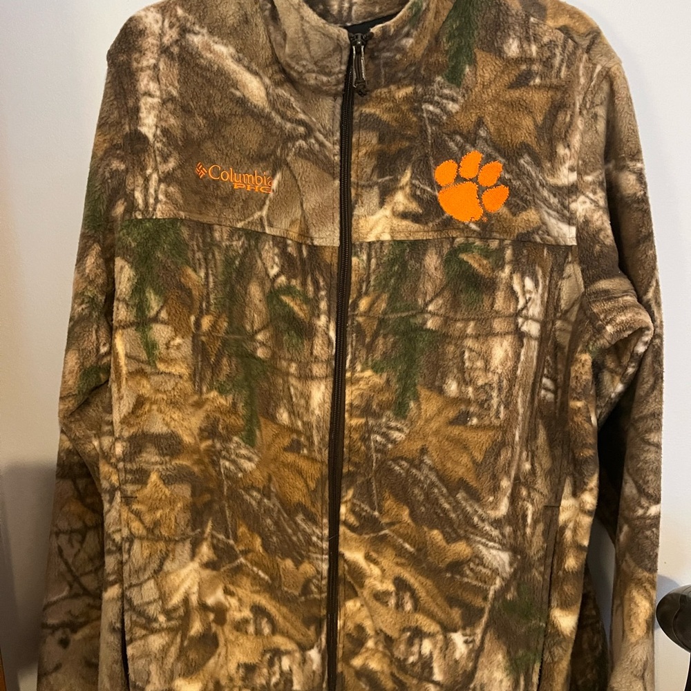 Columbia Brown and Orange Camouflage Jacket for Outdoor Adventures